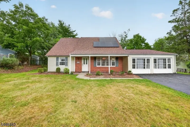 6 Concord Dr, Franklin, NJ 08873 - #1