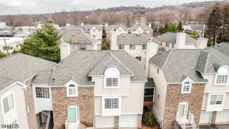 6 Whispering Way W, Berkeley Heights, NJ 07922 - #2
