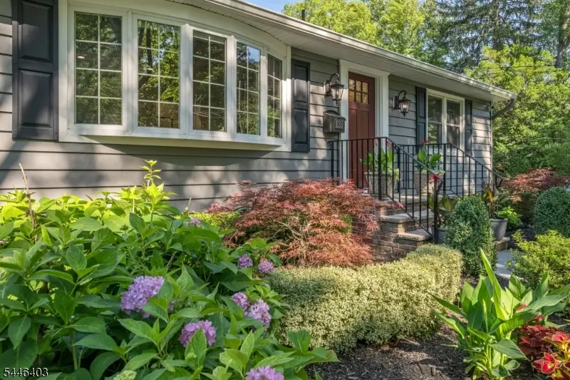 131 S Highwood Ave, Glen Rock, NJ 07452 - #2