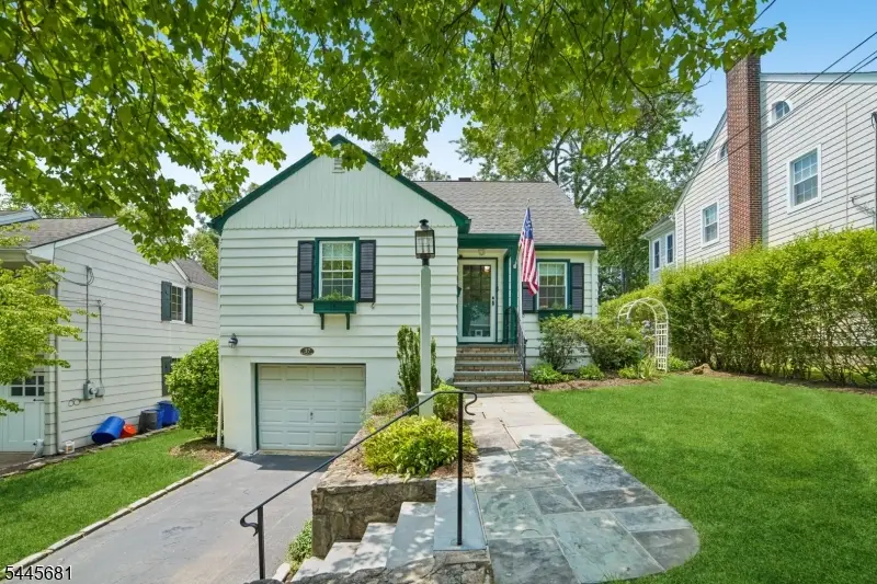 37 Knollwood Ave, Madison, NJ 07940 - #2