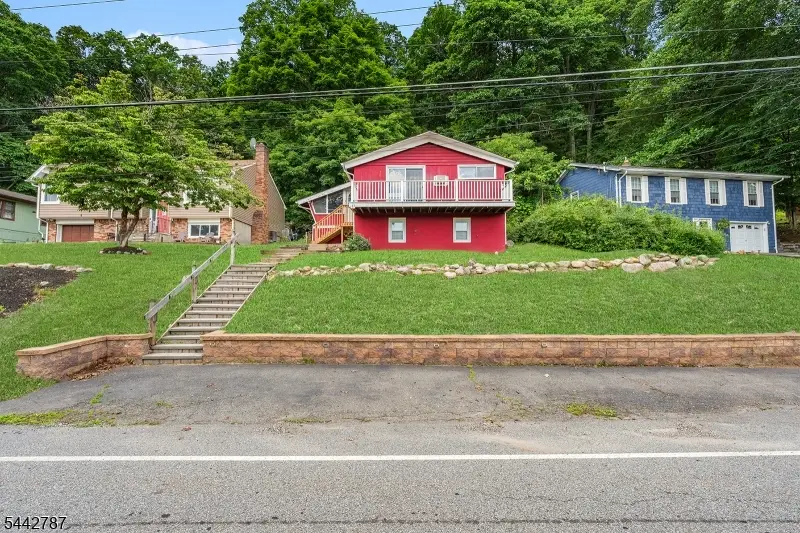 106 Seneca Lake Rd, Sparta, NJ 07871 - #1