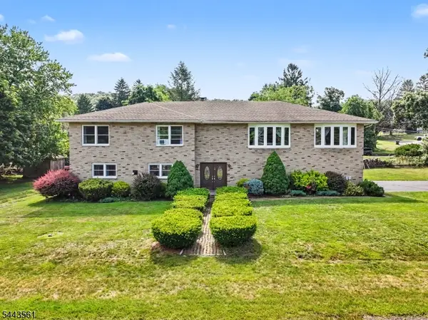 14 Meadow Ln, Vernon Twp., NJ 07462