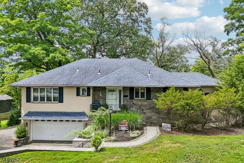 695 Berdan Ave, Wayne, NJ 07470 - #1