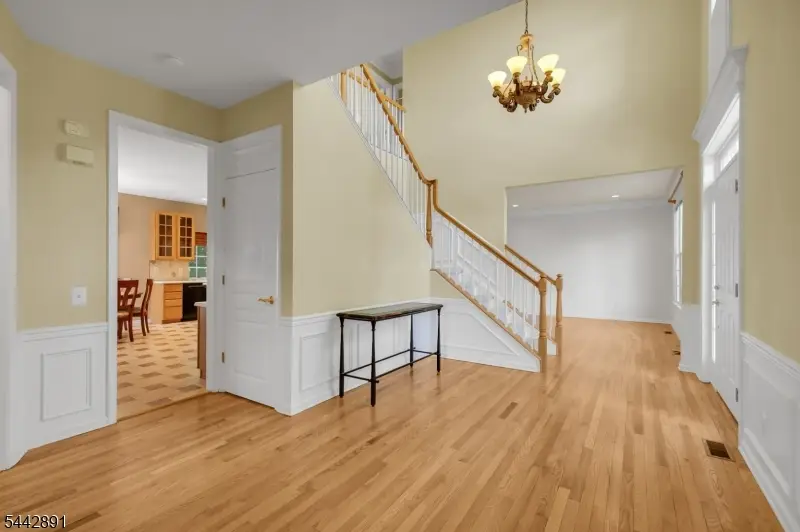16 Bedford Dr, The Hills, NJ 07920 - #3