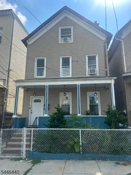 216 Inslee Pl #2, Elizabeth City, NJ 07206