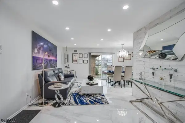 825 Riverside Ave #B202, Lyndhurst Twp., NJ 07071