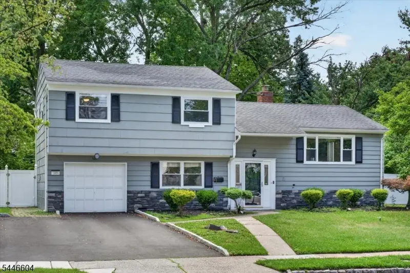 105 Summit Ct, Westfield, NJ 07090 - #2