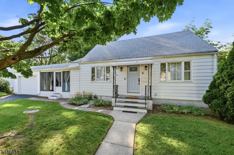 6 Elm Hill Rd, Clifton, NJ 07013 - #1