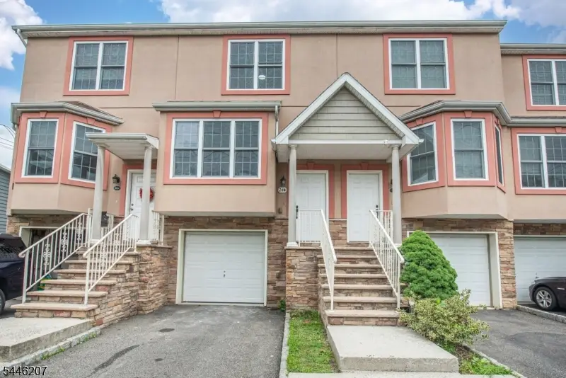 24 Van Pelt Pl #B, Singac, NJ 07424 - #1