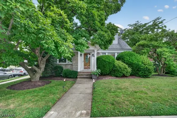 105 Baldwin Pl, Bloomfield Twp., NJ 07003