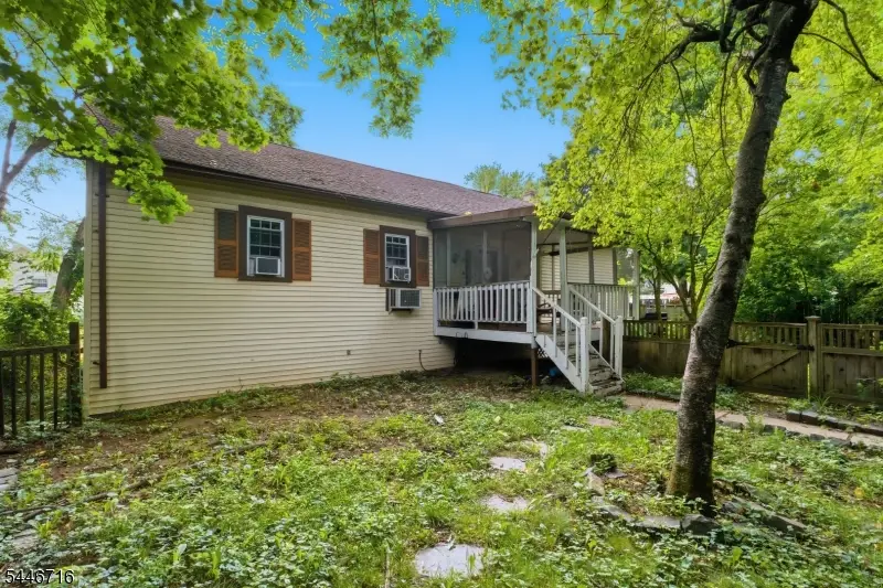 43 1/2 Carlton Ave, Washington, NJ 07882 - #2