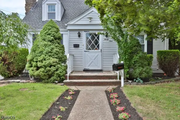 39 Chestnut St, Wallington Boro, NJ 07057