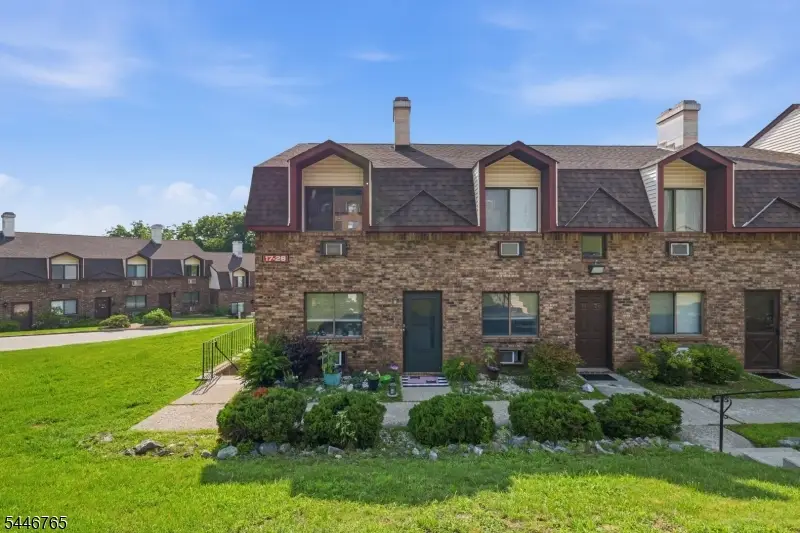 17 Great Gorge Ter, Vernon, NJ 07462 - #2