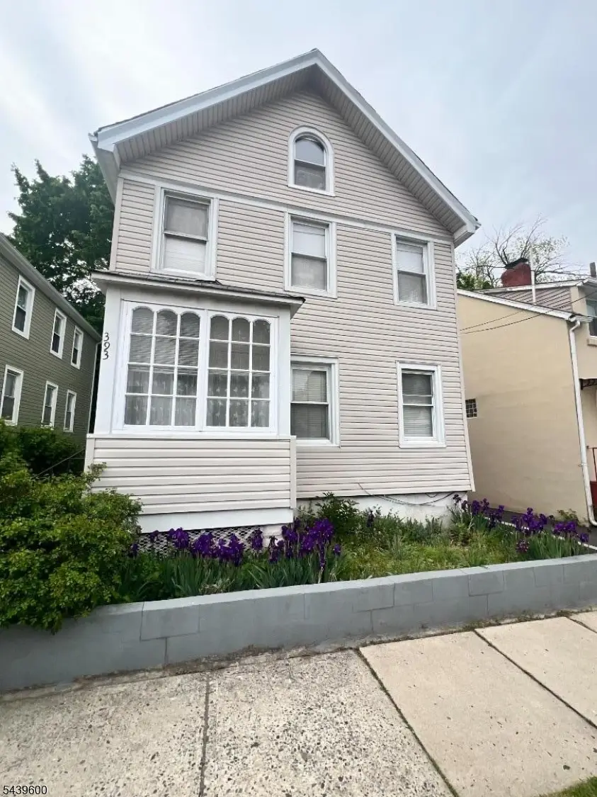393 Glenwood Ave, East Orange, NJ 07017 - #1
