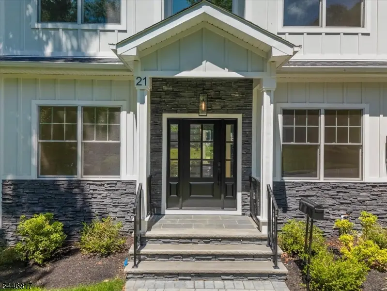 21 Maplewood Dr, Livingston, NJ 07039 - #1
