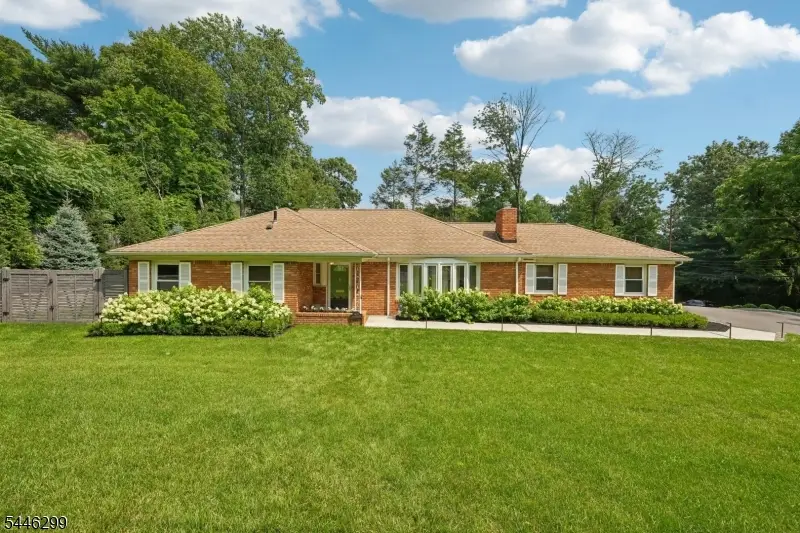 1625 Nottingham Way, Mountainside, NJ 07092 - #1