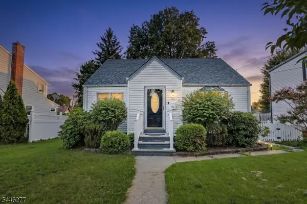30 Schuyler Ave, Pompton Lakes Boro, NJ 07442