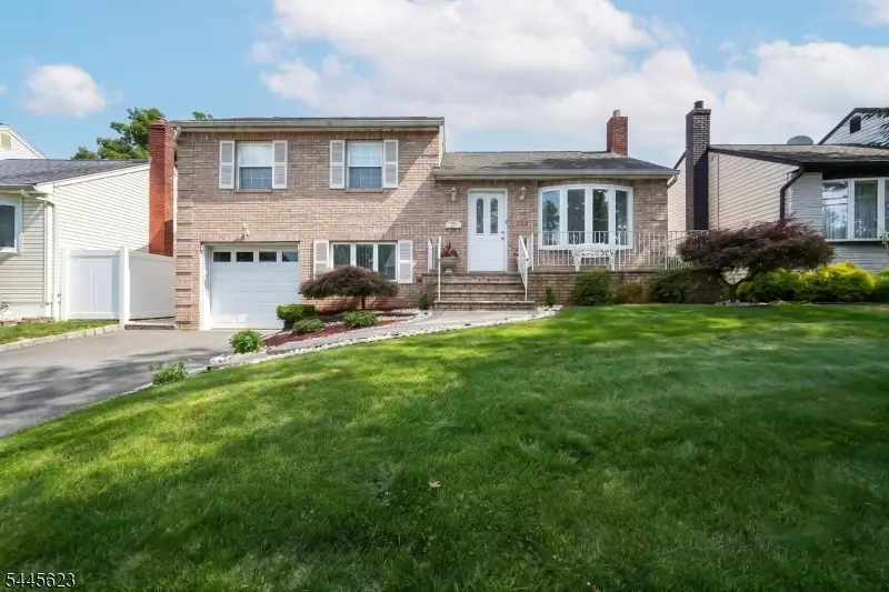 729 Colonial Arms Rd, Union, NJ 07083 - #2