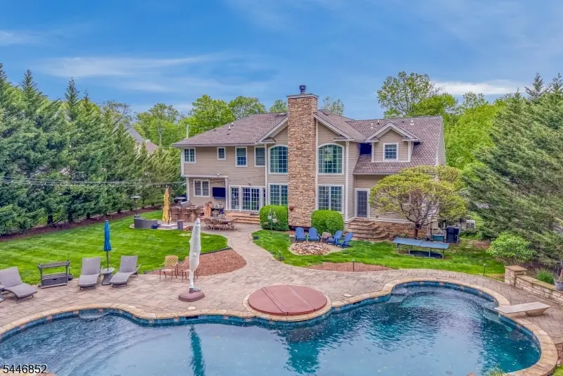 37 Rogers Ave, Berkeley Heights, NJ 07922 - #1
