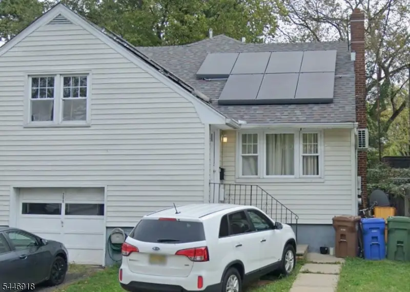 208 E Price St, Linden, NJ 07036 - #1
