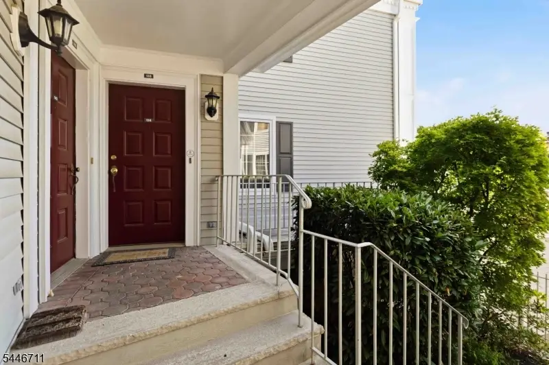 138 Terrace Dr, Chatham, NJ 07928 - #3