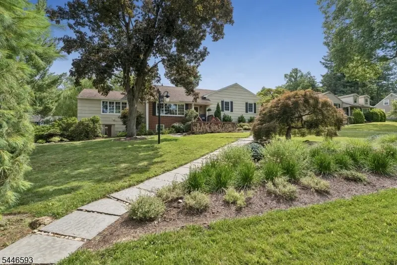 19 Turtle Rd, Morris, NJ 07960 - #1