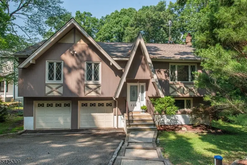 110 Unger Ave, Hopatcong, NJ 07843 - #1
