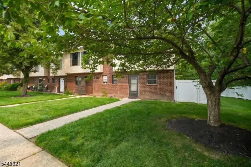25 Driscoll Ct #1, North Brunswick, NJ 08902 - #3