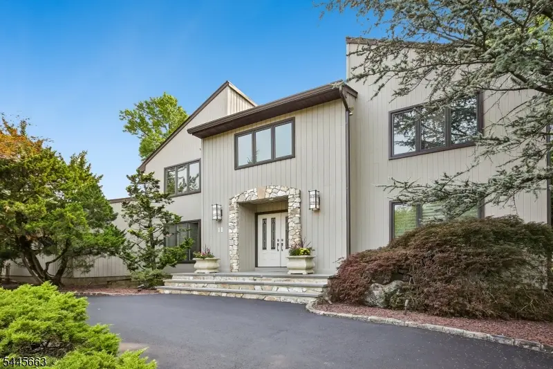 11 Maywood Ct, North Caldwell, NJ 07006 - #1