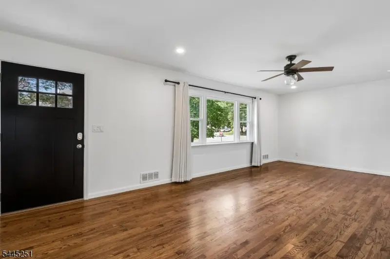 1 Berkshire St, Whippany, NJ 07981 - #3
