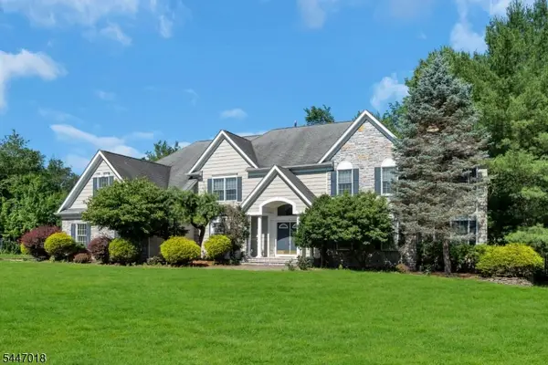 15 Mattben Dr, Warren Twp., NJ 07059