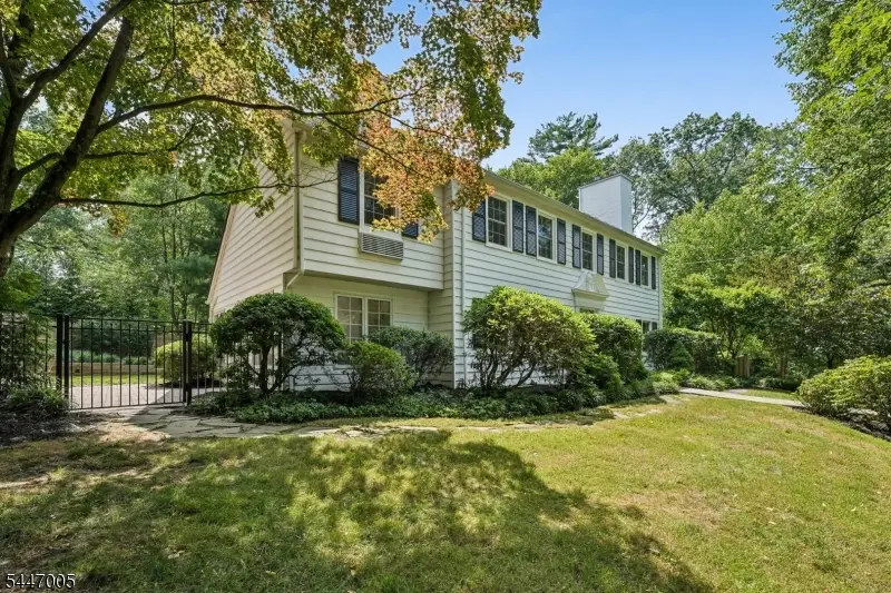 25 West Rd, Short Hills, NJ 07078 - #2