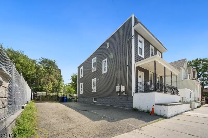 60 Welland Ave, Irvington, NJ 07111 - #1