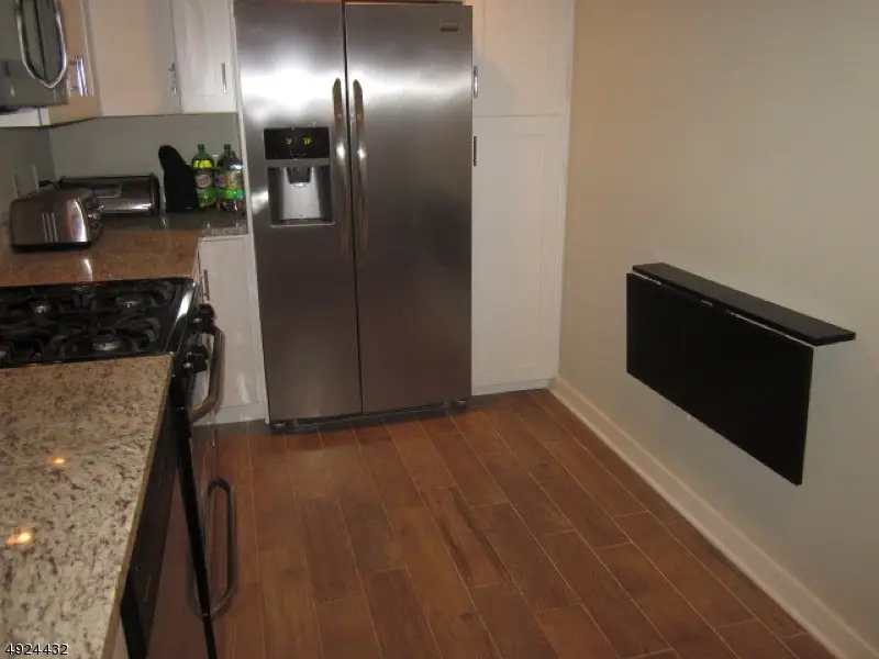 914 Oak St, Roselle, NJ 07203 - #3