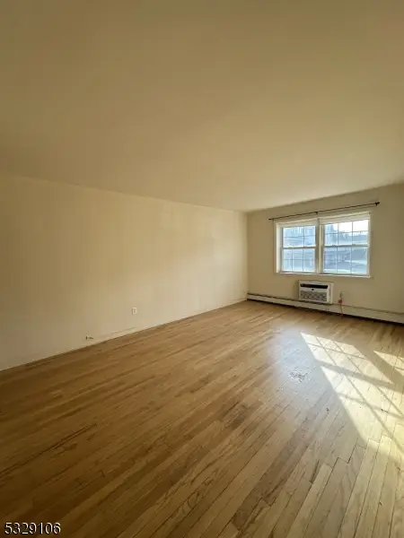 565 Grove St F-2 #2, Clifton, NJ 07013 - #2