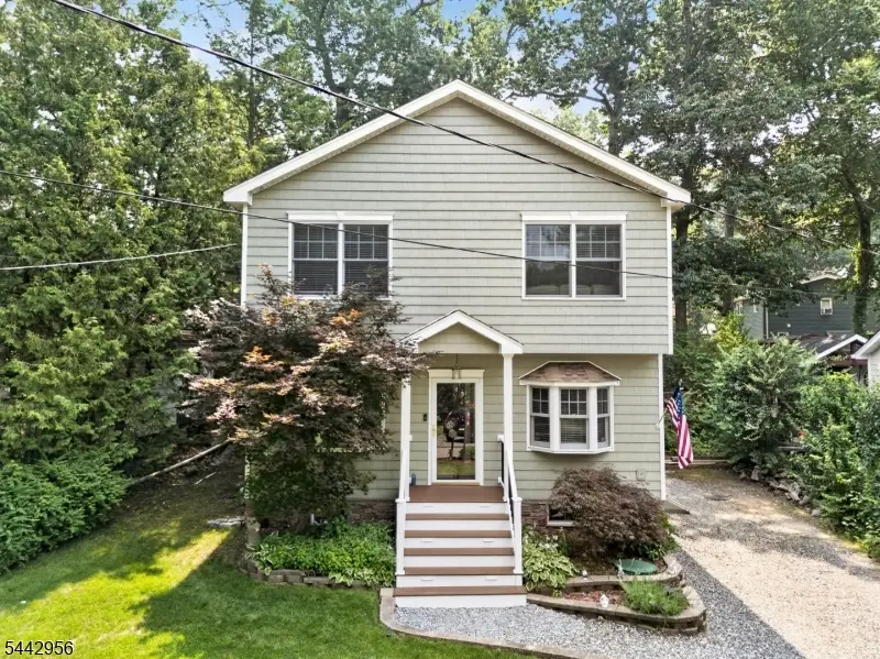 3 Elm Pl, Ringwood, NJ 07456 - #1
