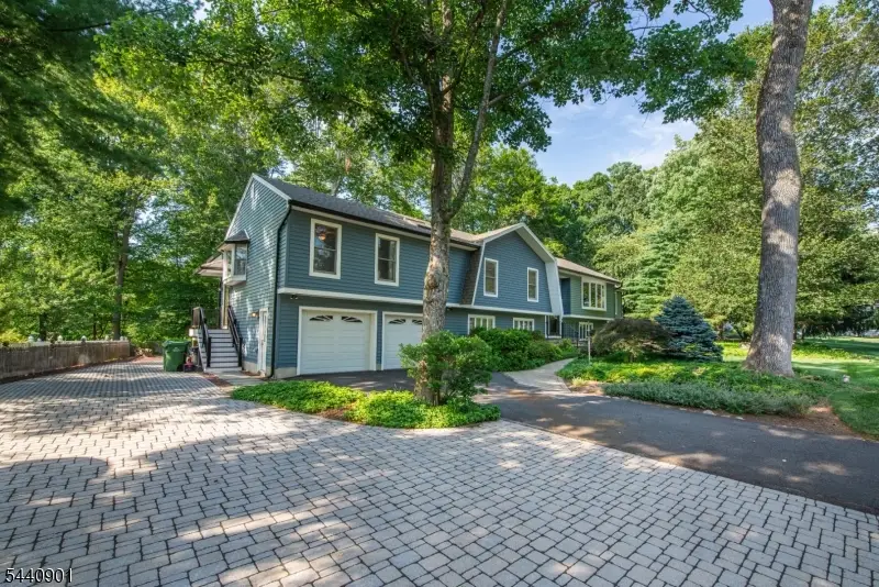 9 Flintlock Dr, Washington, NJ 07853 - #2