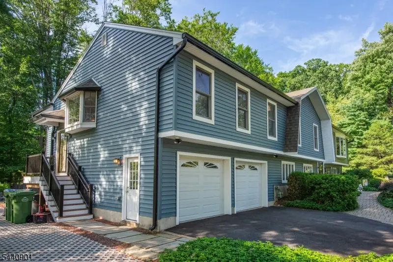 9 Flintlock Dr, Washington, NJ 07853 - #3