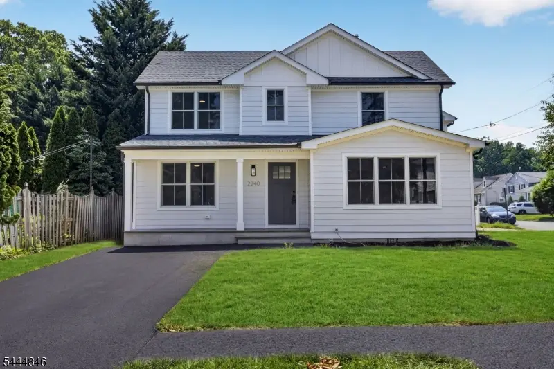 2240 Evergreen Ave, Scotch Plains, NJ 07076 - #2