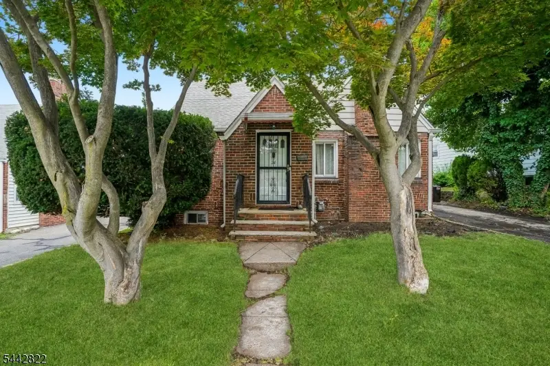 24 Springer St, Belleville, NJ 07109 - #1