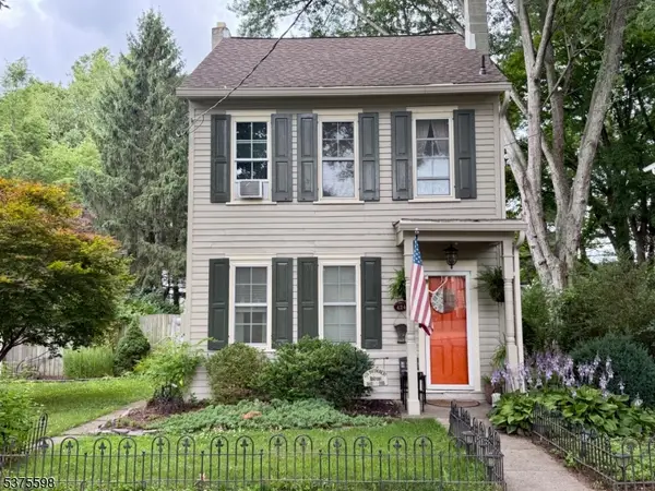 424 Hardwick St, Belvidere Twp., NJ 07823