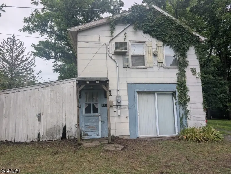 141 4th St, Belvidere, NJ 07823 - #2