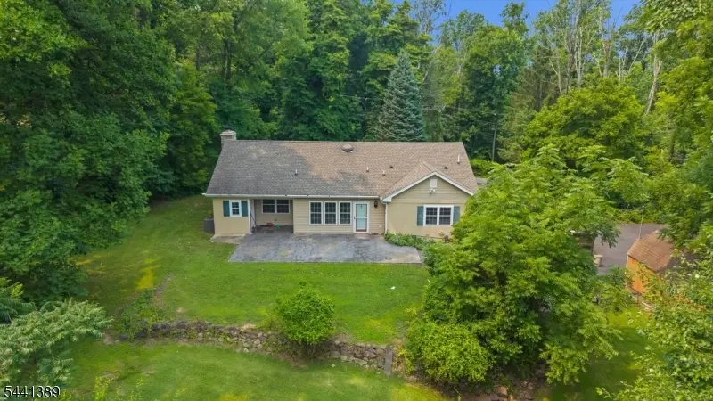 3 Walden Rd, Holland, NJ 08848 - #1