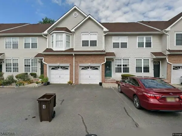 4 Reins Ct, Franklin Twp., NJ 08873