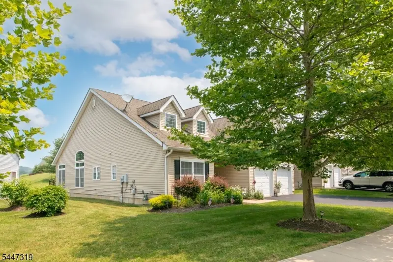 26 Bluffs Ct, Hamburg, NJ 07419 - #2