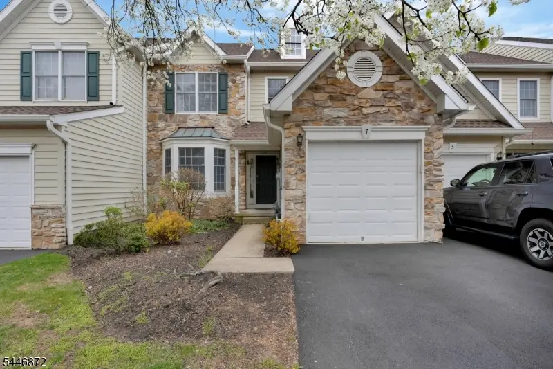7 Patriot Hill Dr, Basking Ridge, NJ 07920 - #2