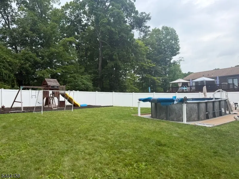 2 Vivian Plz, Andover, NJ 07860 - #2