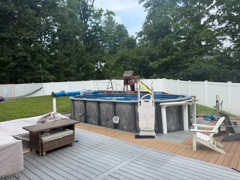 2 Vivian Plz, Andover, NJ 07860 - #3