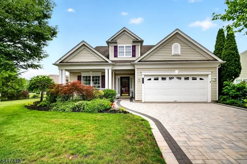251 Longwood Ln, Franklin, NJ 08873 - #2