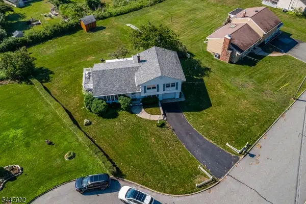 64 Sanford Dr, Randolph Twp., NJ 07869